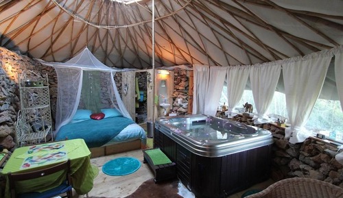 Chambre Deluxe, bain à remous (Le toit du monde)