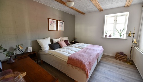 Chambre Classique Double ou avec lits jumeaux, salle de bains commune