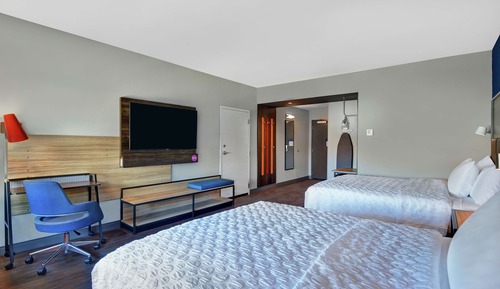 Chambre, 2 grands lits