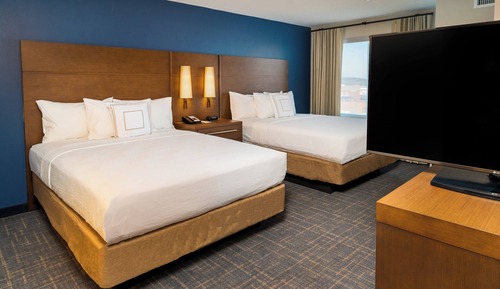 Suite, plusieurs lits, non-fumeurs (Mobility Accessible, Roll-in Shower)