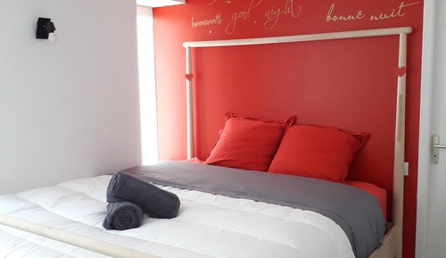Appartement, salle de bains attenante