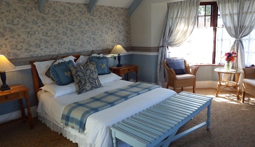 Chambre Confort, 1 grand lit (Upstairs Wedgewood)