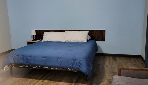Chambre Simple, 1 très grand lit