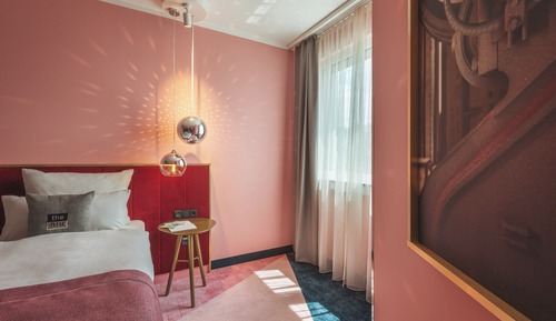 Chambre Standard, 1 grand lit, baignoire accessible aux personnes à mobilité réduite