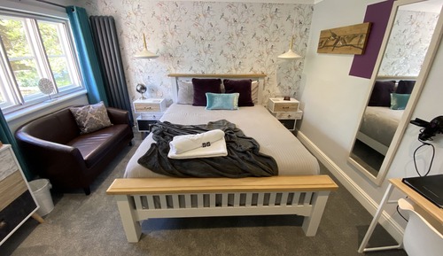 Chambre Double Deluxe, vue cour intérieure (Silver Birch )