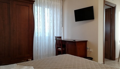 Chambre Triple (with Extra Bed)