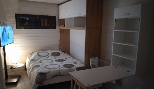 Studio Confort, 1 grand lit, cuisine, vue jardin