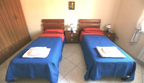 Chambre Double ou avec lits jumeaux, salle de bains privée (External)
