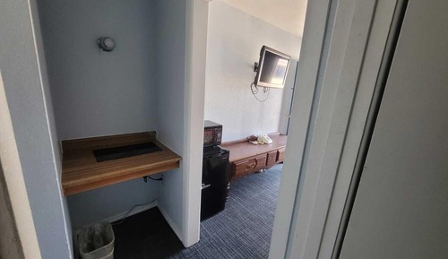 Chambre, 1 très grand lit, non-fumeurs, coin cuisine