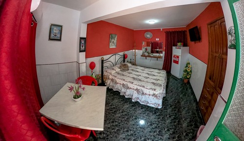 Chambre Exclusive (Red)