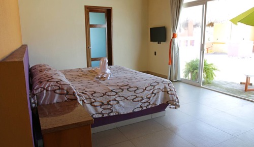 Suite Deluxe, 1 très grand lit, vue piscine