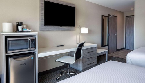 Chambre Standard, 2 grands lits, accessible aux personnes à mobilité réduite, non-fumeurs (Mobility)