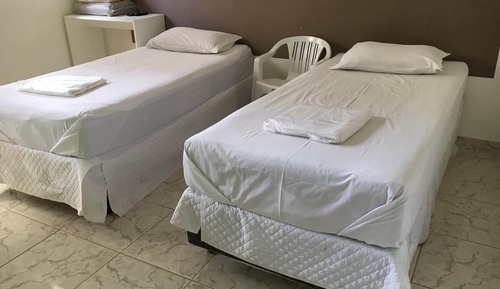 Chambre Triple, 3 lits une place