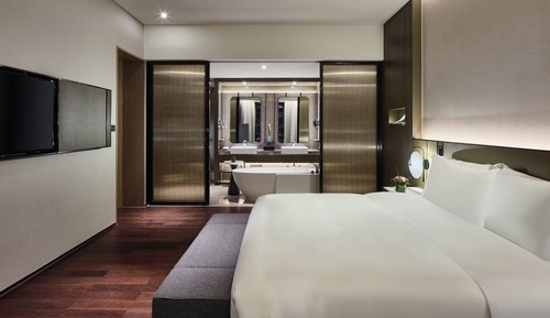 Suite Deluxe, 1 très grand lit, vue lac (Lounge Access)