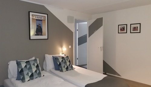 Chambre Deluxe Double ou avec lits jumeaux, salle de bains commune (Grebbe)