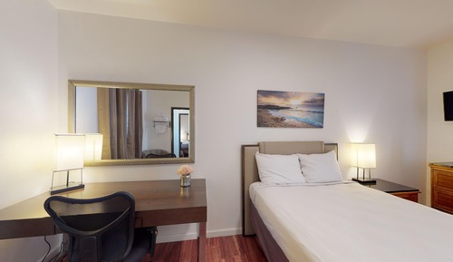 Chambre Confort, 1 lit double, non-fumeurs, salle de bains commune (17)
