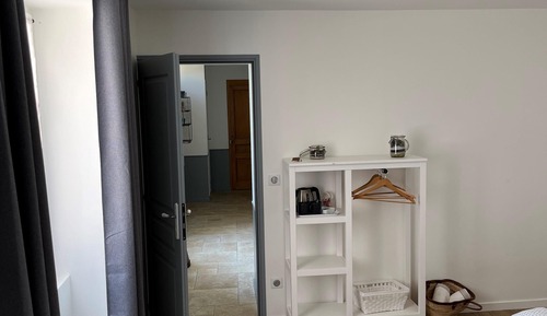 Chambre Double ou avec lits jumeaux, salle de bains attenante, vue jardin (1)