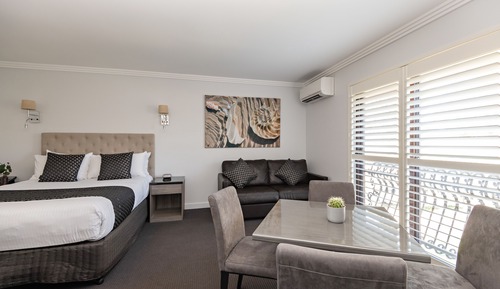 Suite Familiale, 2 chambres, vue jardin (Free Wi-Fi & Parking)