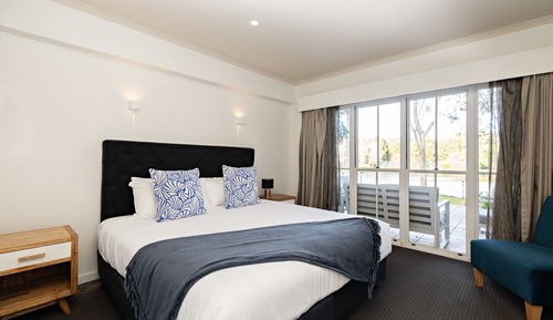 Suite Signature, 2 chambres, baignoire à jets, vue lac (Free Wi-Fi & Parking)