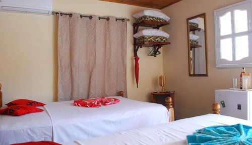 Chambre Double, 2 lits doubles, accessible aux personnes à mobilité réduite