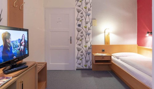 Chambre Simple, salle de bains commune