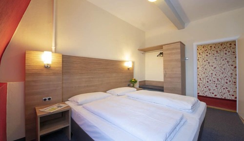 Chambre Double Standard, salle de bains commune