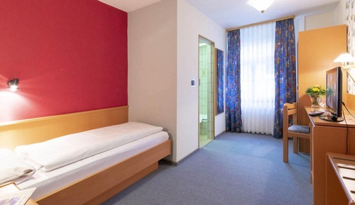 Chambre Simple, salle de bains privée