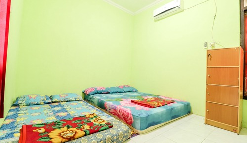 Chambre Familiale, salle de bains privée