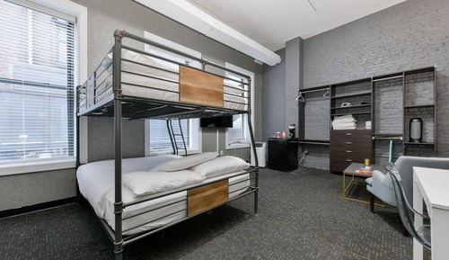 Studio Deluxe