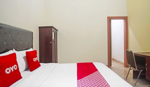 Studio Deluxe