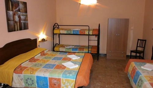 Chambre Quadruple, salle de bains privée (external)