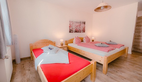 Chambre Triple, salle de bains attenante