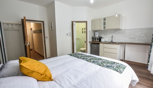 Chambre Double Standard (Shared Bathoom)