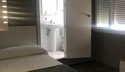 Chambre Simple, salle de bains privée
