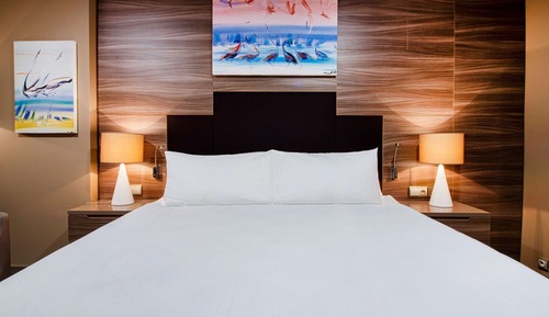 Chambre, 1 très grand lit