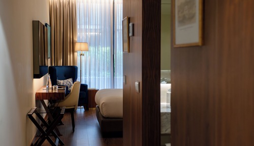 Chambre Premium, 1 très grand lit, balcon