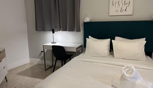 Appartement Standard, 1 grand lit et 1 canapé-lit, cuisine, vue ville