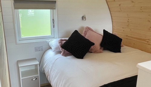 Luxury Double room with hot tub