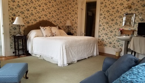Chambre Simple Confort, non-fumeurs (Room 1, Second Floor)