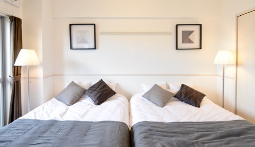Suite Familiale (White Gray for 8 people)