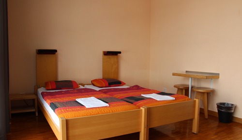 Chambre Quadruple, salle de bains commune (Private WC)