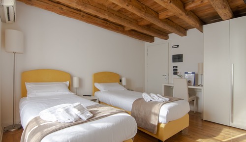 Chambre avec lits jumeaux