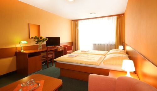 Chambre Triple Supérieure, 1 chambre