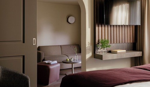 Friends & Family Ground Floor