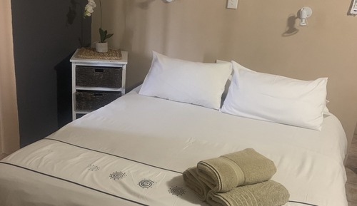 Chambre Familiale (Brown)