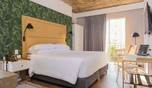 Chambre, 1 très grand lit, non-fumeurs