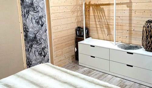 Appartement, salle de bains attenante (T2)