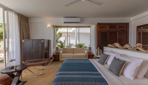 Chambre Luxe, 1 très grand lit, non-fumeurs, vue mer