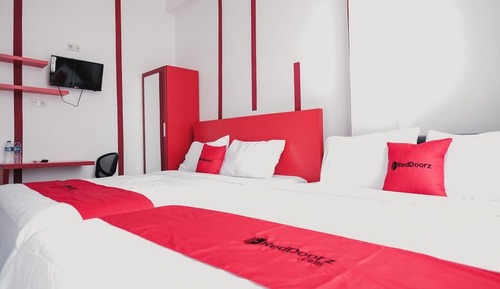 Chambre avec lits jumeaux (RedDoorz)