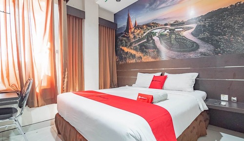 Chambre Double (RedDoorz)